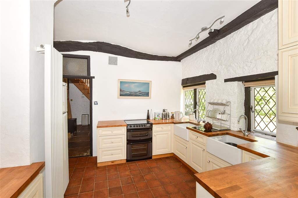 Property photo 2 of 15 Kitchen