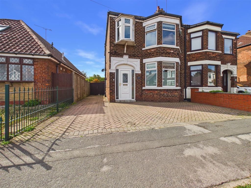 Property photo 1 of 16 Cam05193G0-Pr0142-Still016.Jpg