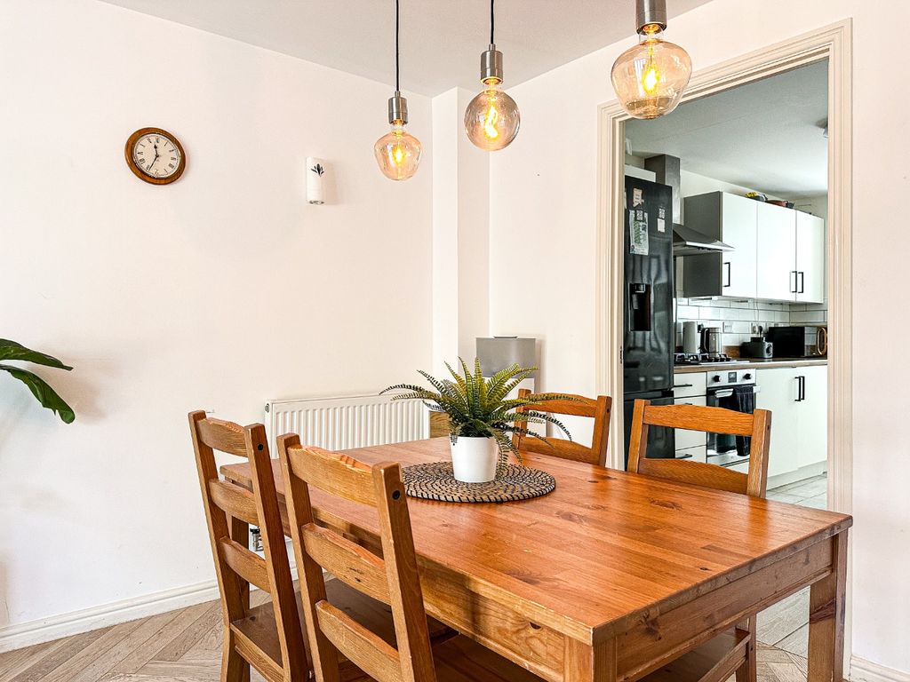 Property photo 3 of 22 5061629