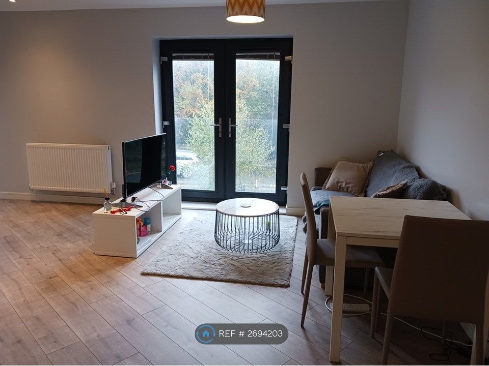 Property photo 1 of 11 Lounge