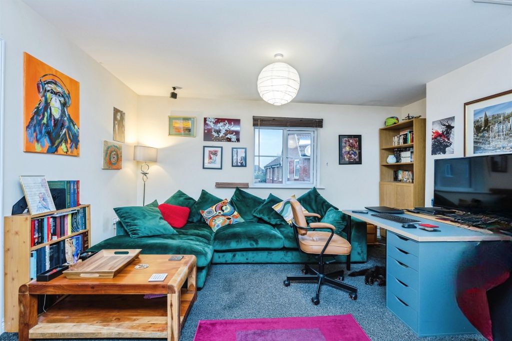 Property photo 2 of 11