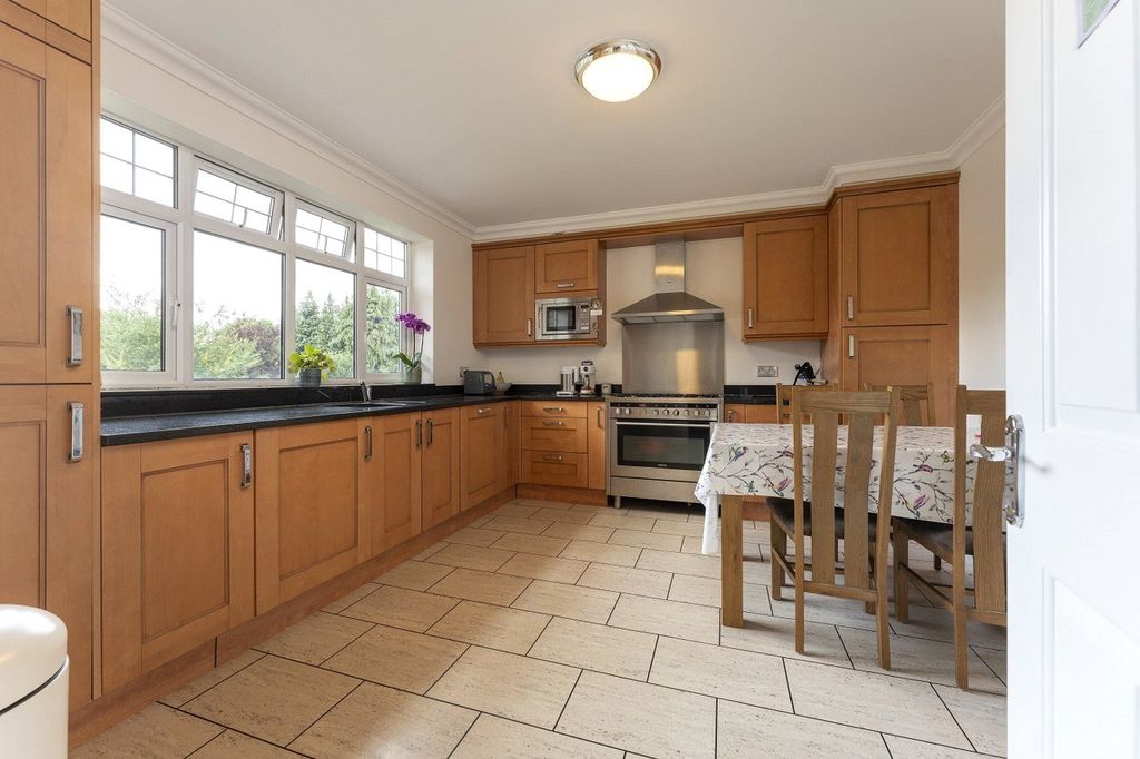 Property photo 1 of 17 Picture No. 04