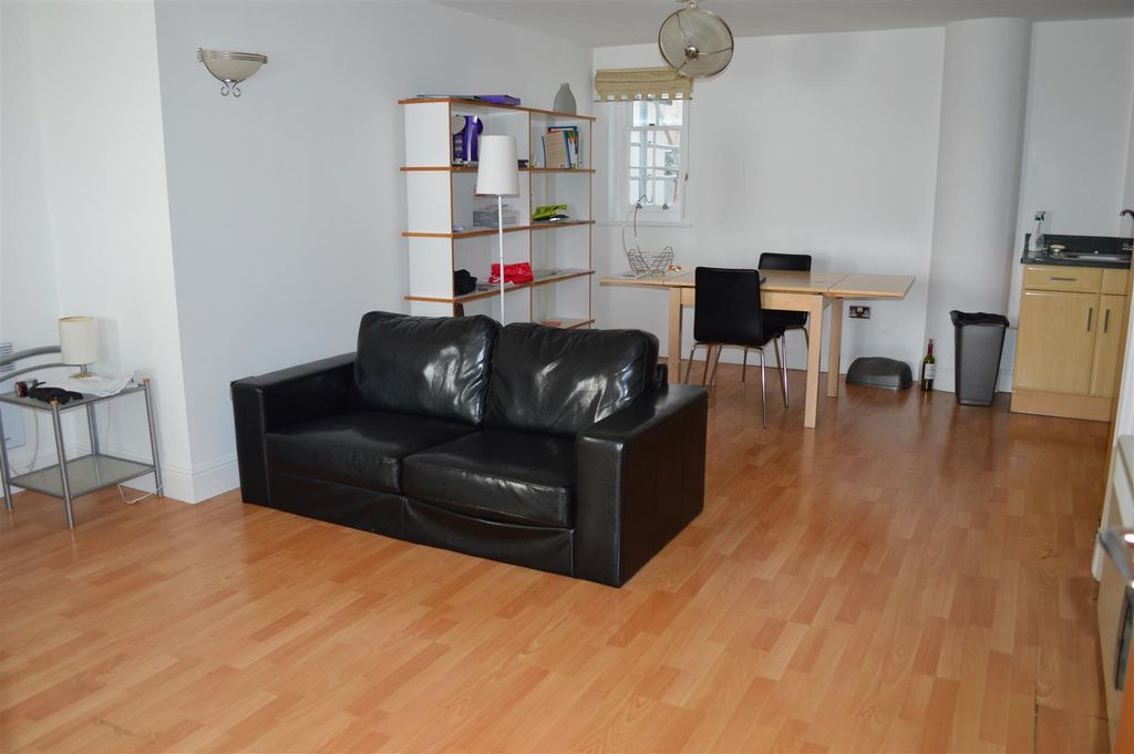 Property photo 3 of 5 Picture 3