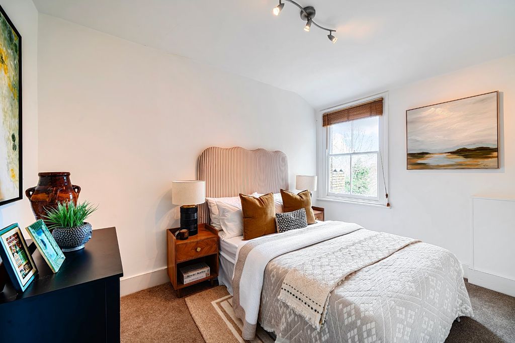 Property photo 3 of 20 3