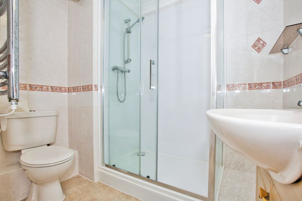 Property photo 2 of 10 Shower Room