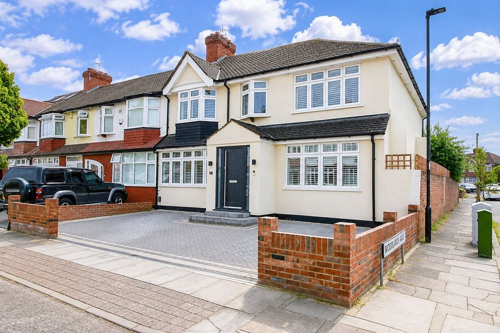 Property photo 1 of 18