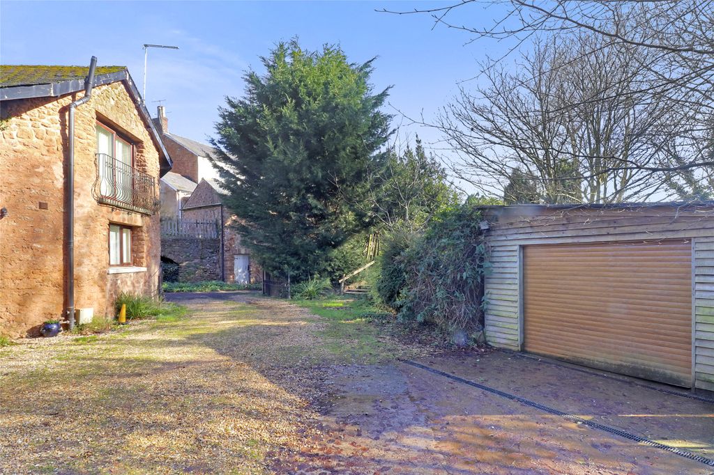 Property photo 3 of 16 3 - Picture No. 23