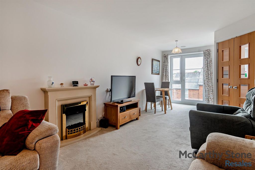 Property photo 2 of 46 8661137-Interior31-800.Jpg