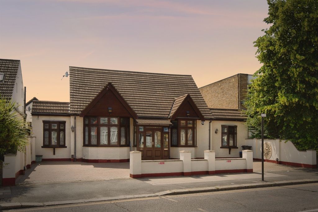 Property photo 1 of 19