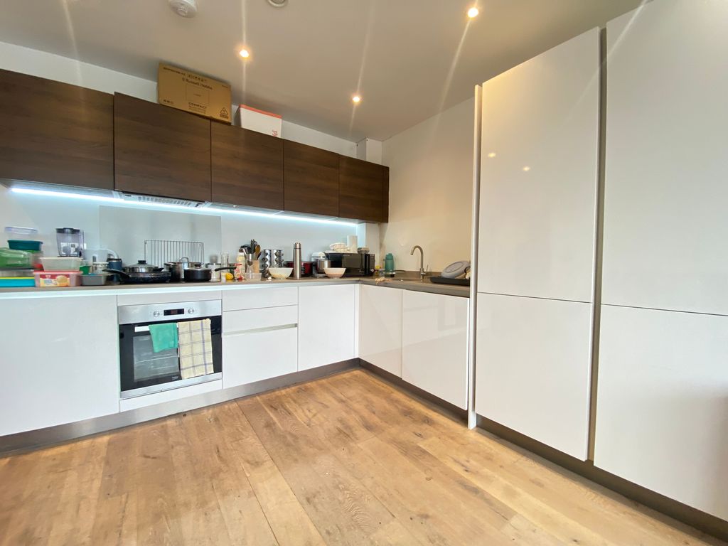 Property photo 2 of 9 Kitchen