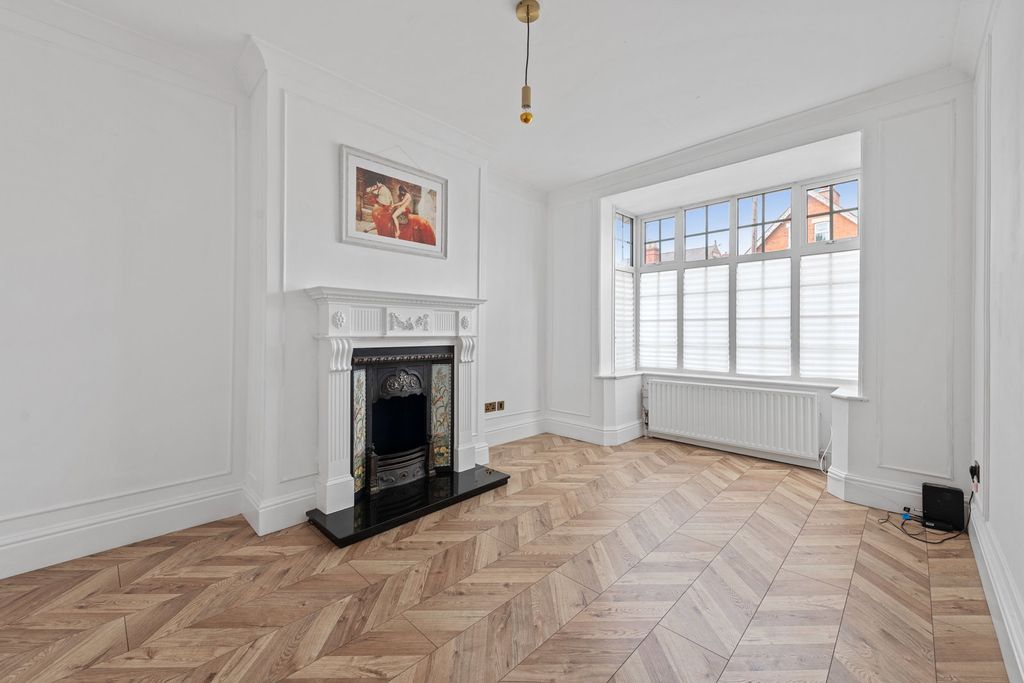 Property photo 1 of 22