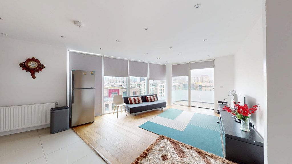 Property photo 2 of 10