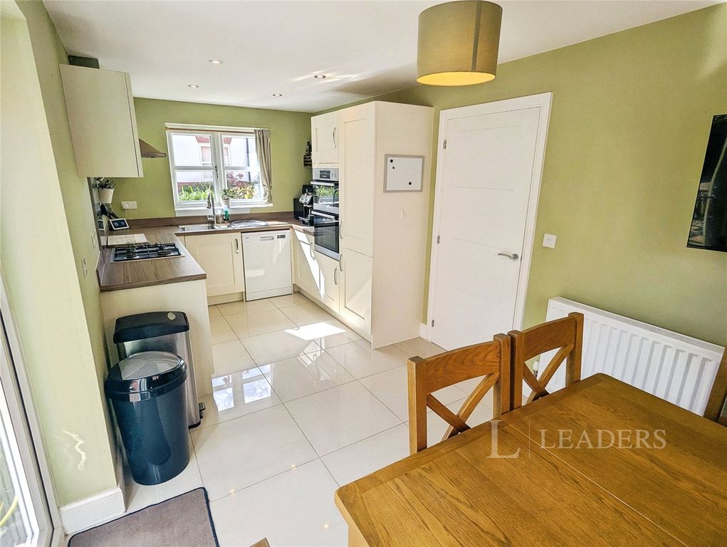 Property photo 3 of 18 Picture No. 05