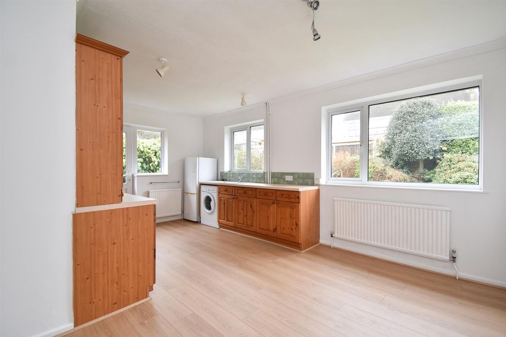 Property photo 1 of 18 Kitchen/Diner