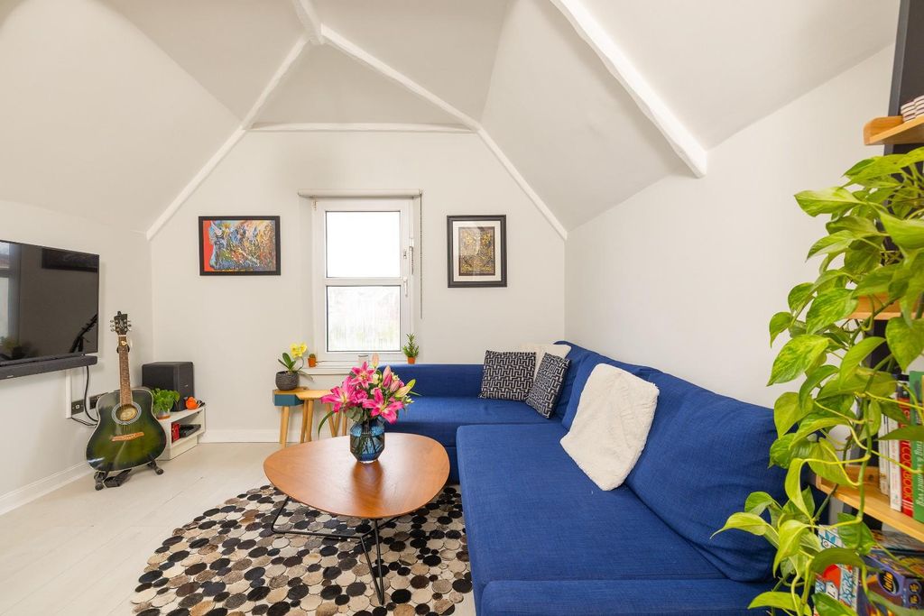 Property photo 1 of 19 Char0596.Jpg