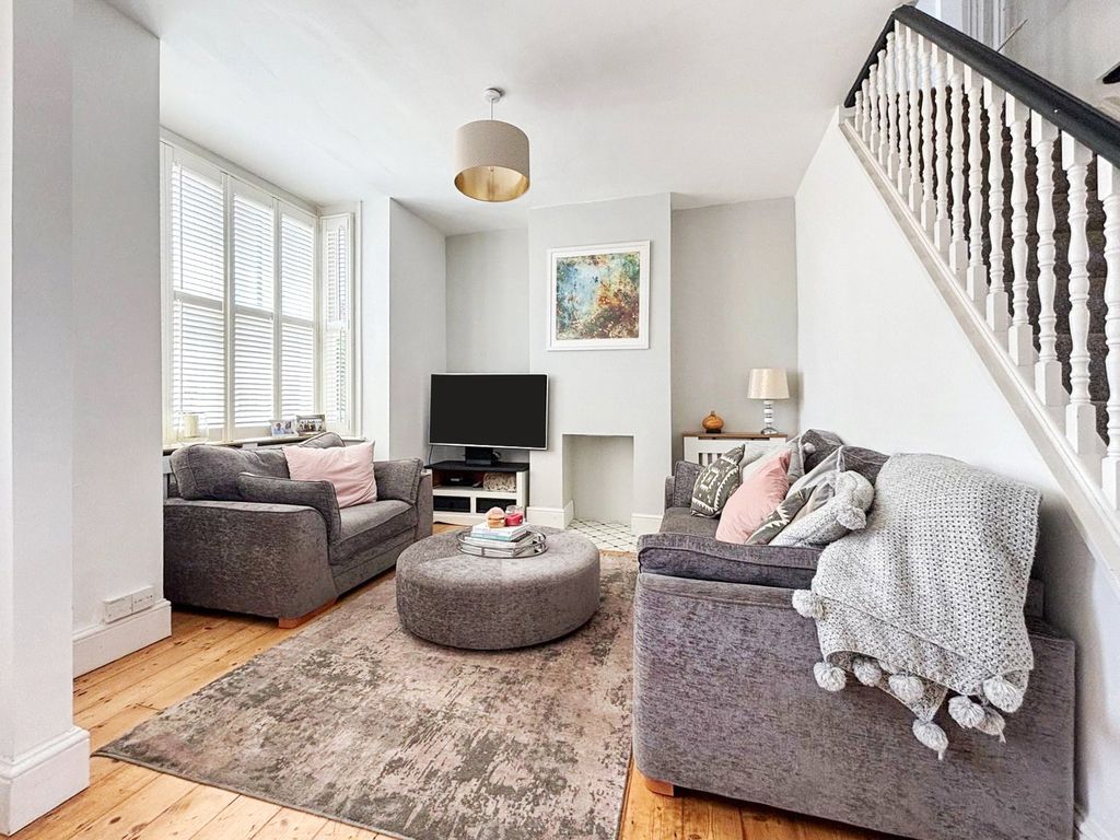 Property photo 2 of 12 Living Room