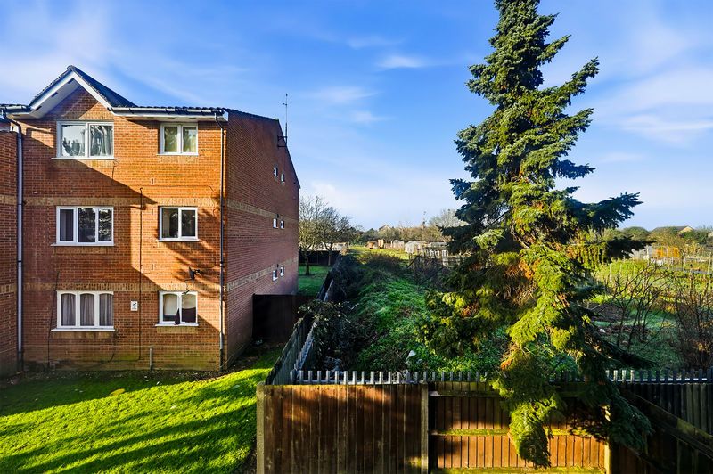 Property photo 3 of 10 Photo 3