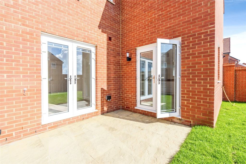 Property photo 3 of 15 Picture No. 02