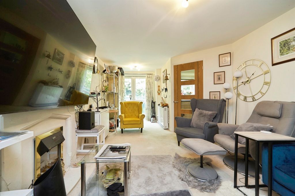 Property photo 2 of 13