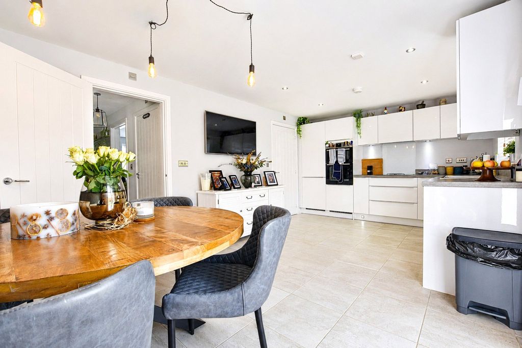 Property photo 3 of 17 Picture No. 05