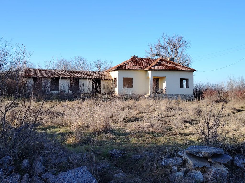 Property photo 1 of 7