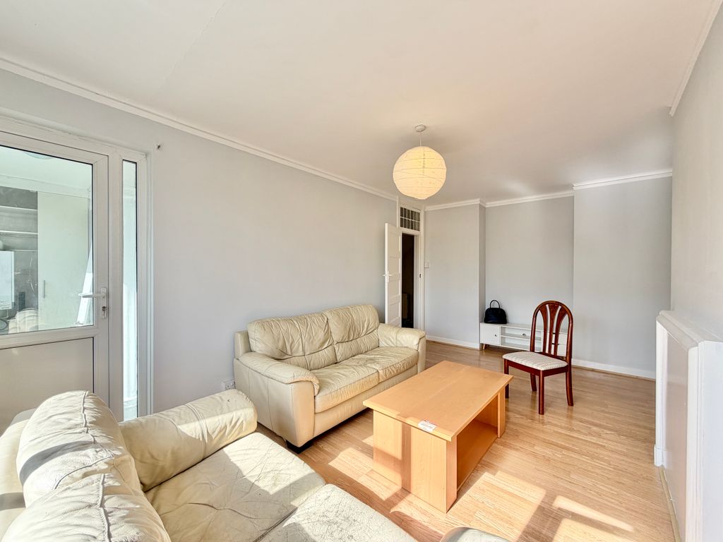 Property photo 2 of 32