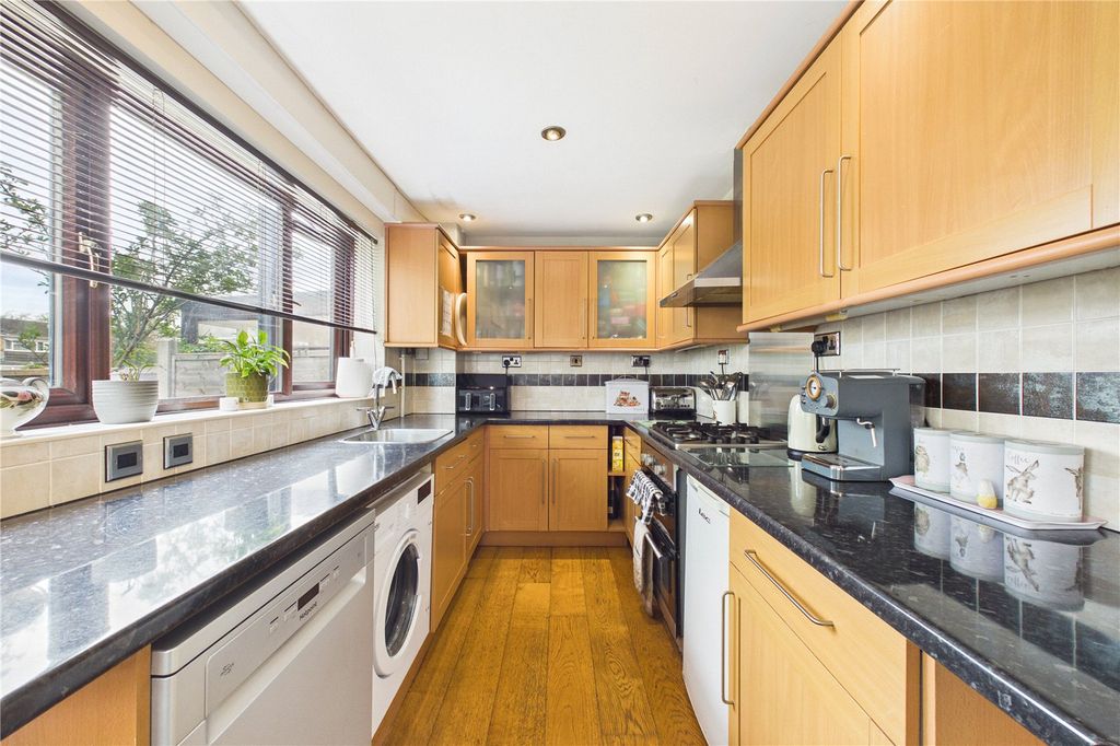 Property photo 3 of 15 Kitchen