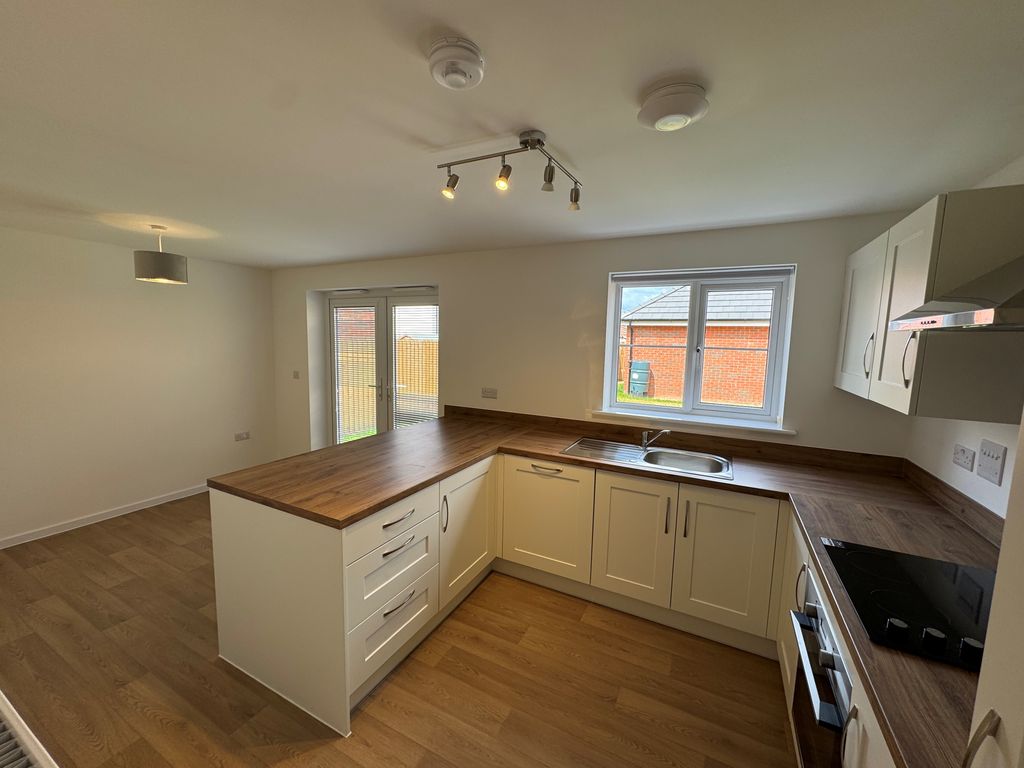 Property photo 2 of 17 Image