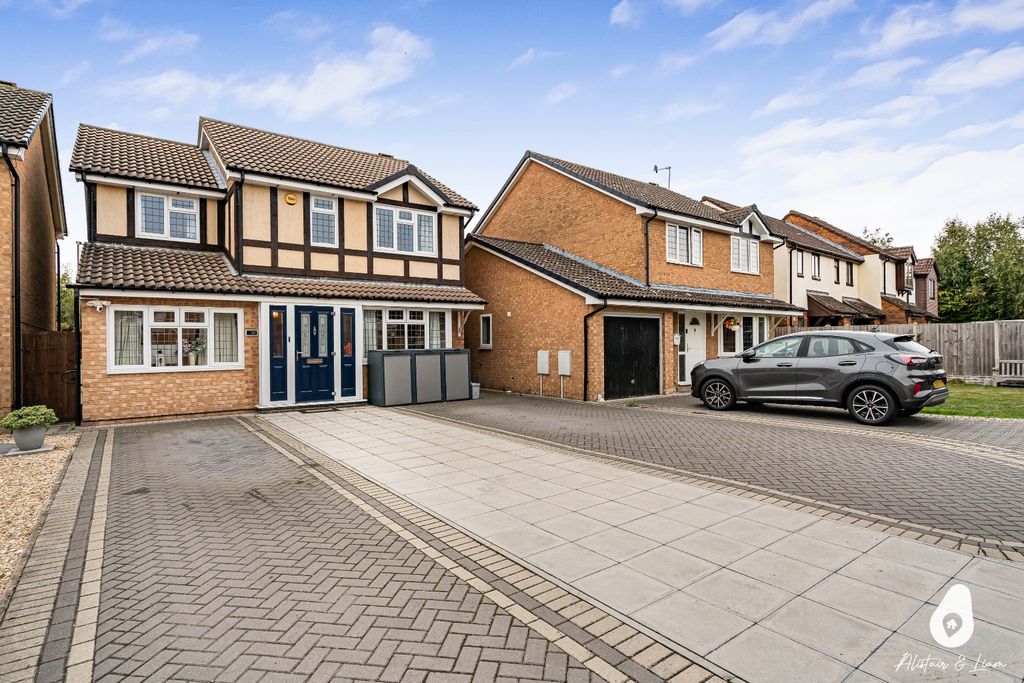 Property photo 1 of 25 5572521
