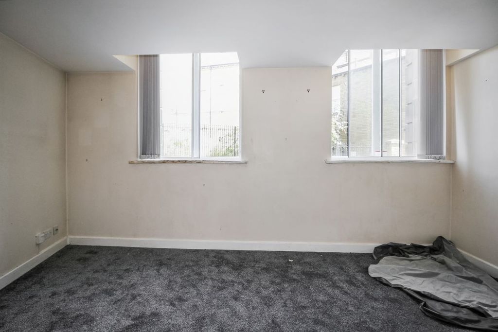 Property photo 3 of 6 Image 3