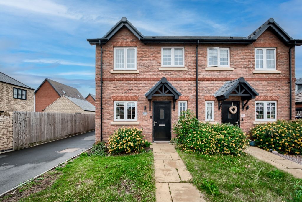 Property photo 1 of 14 Atkin