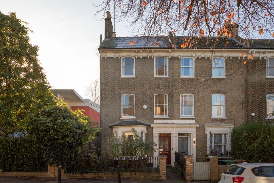 Property photo 1 of 31