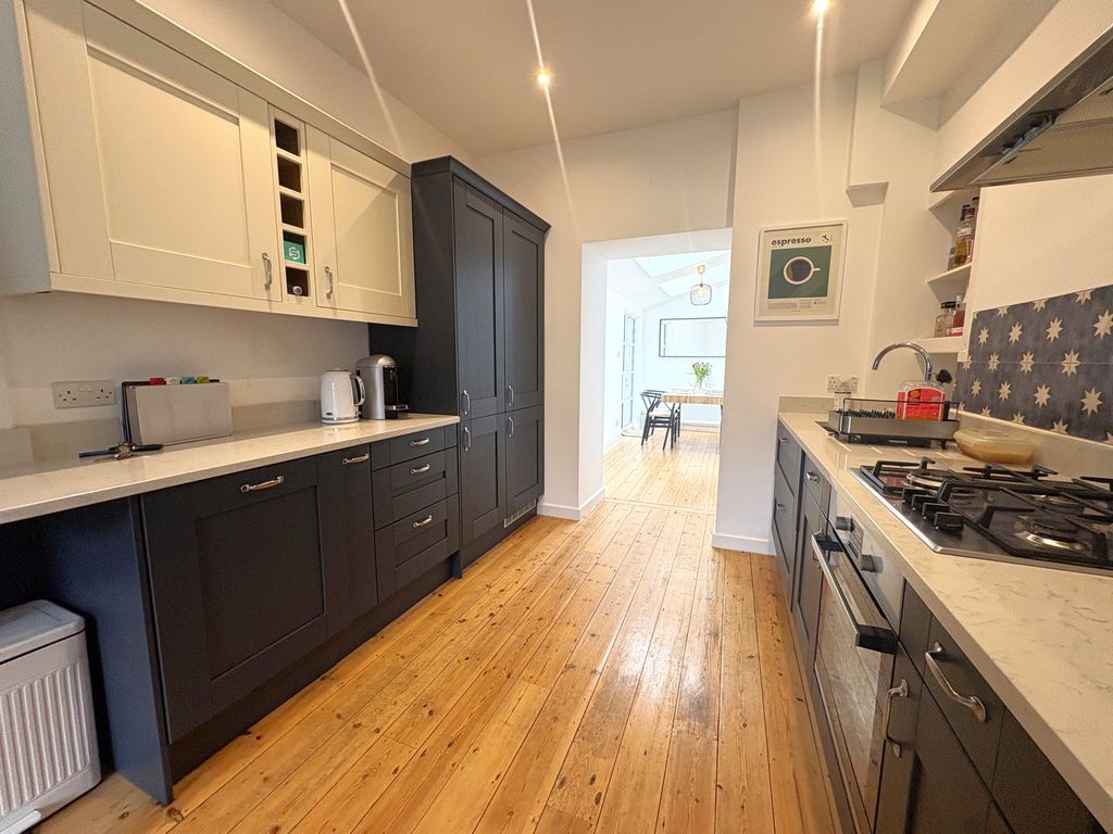 Property photo 3 of 15 Kitchen