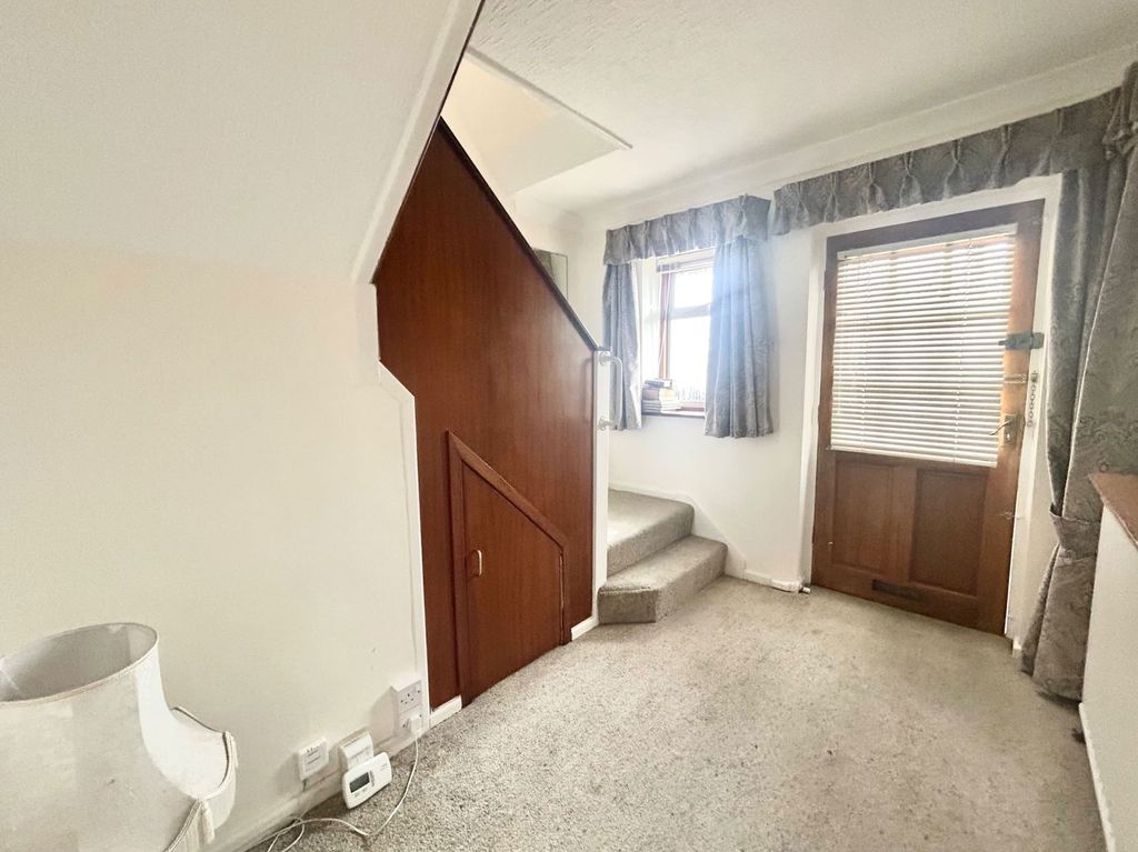 Property photo 2 of 23