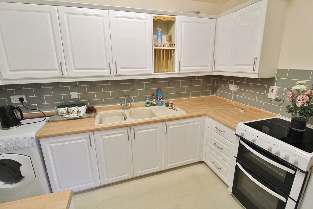 Property photo 3 of 9