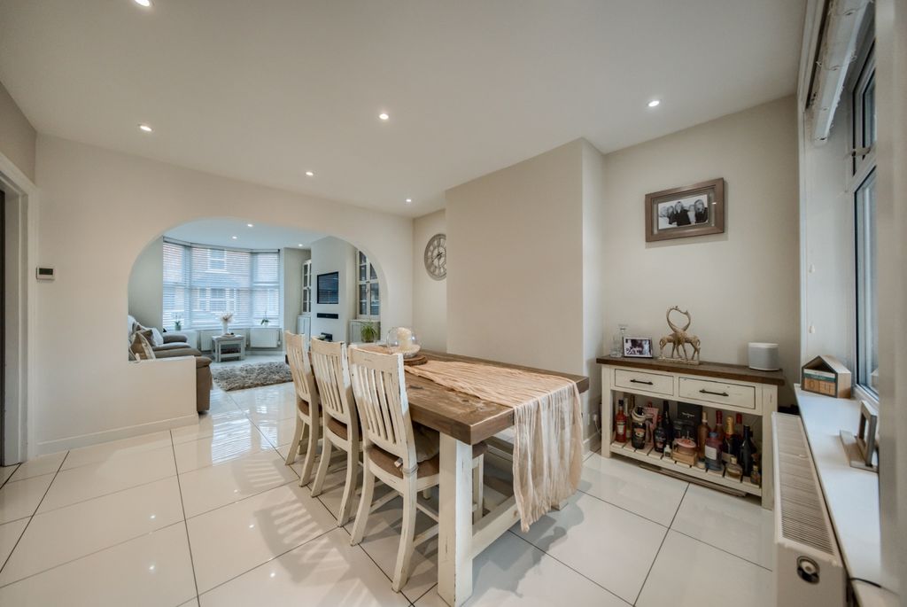 Property photo 1 of 25 Xt5A0933-Hdr(3)