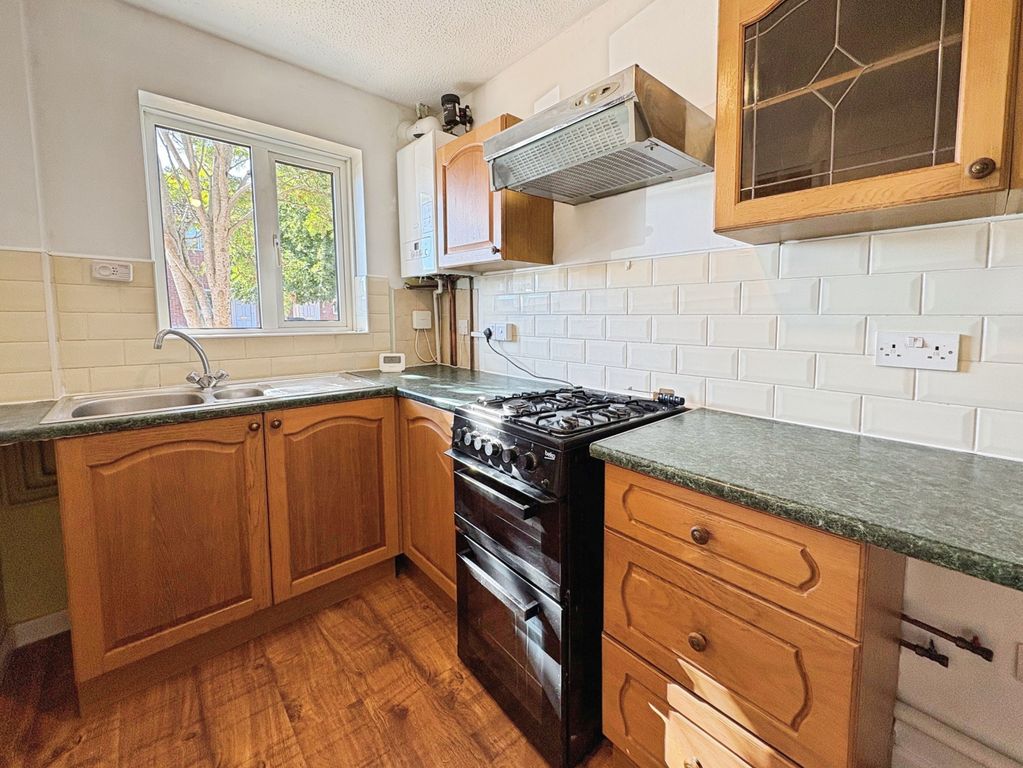 Property photo 3 of 17 65420425-3