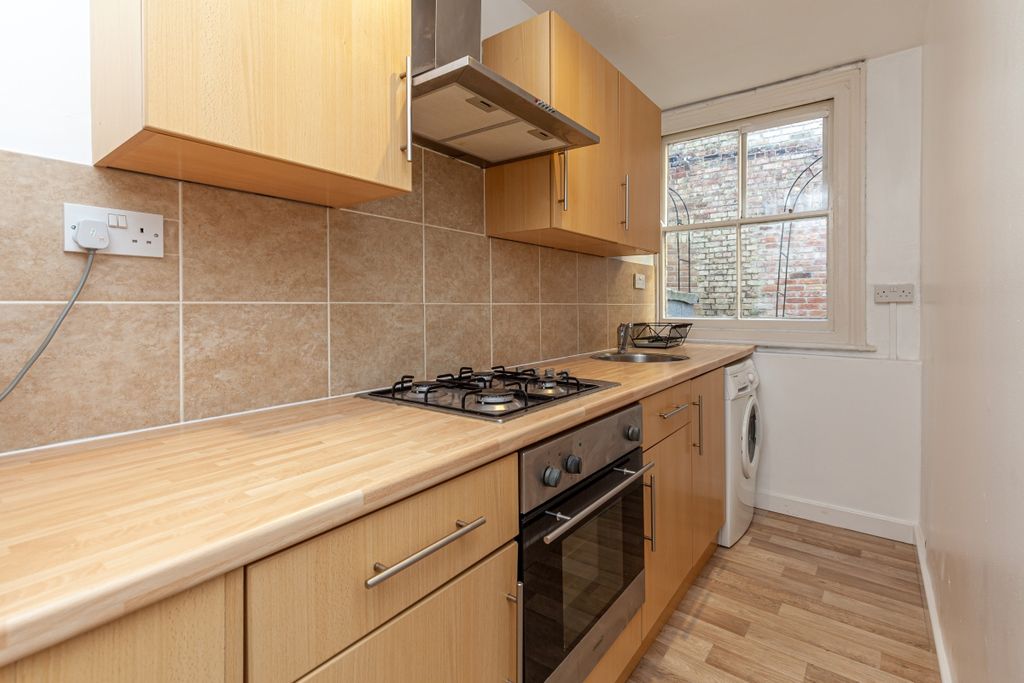 Property photo 3 of 7 175001