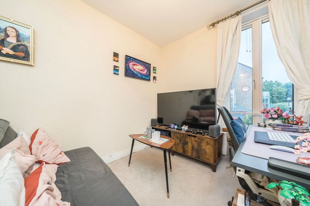 Property photo 2 of 4