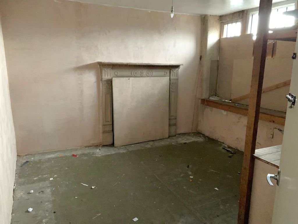 Property photo 3 of 4