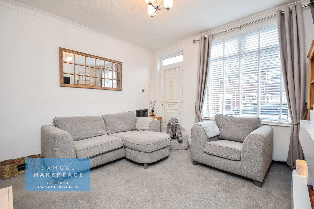 Property photo 2 of 18 Gallery