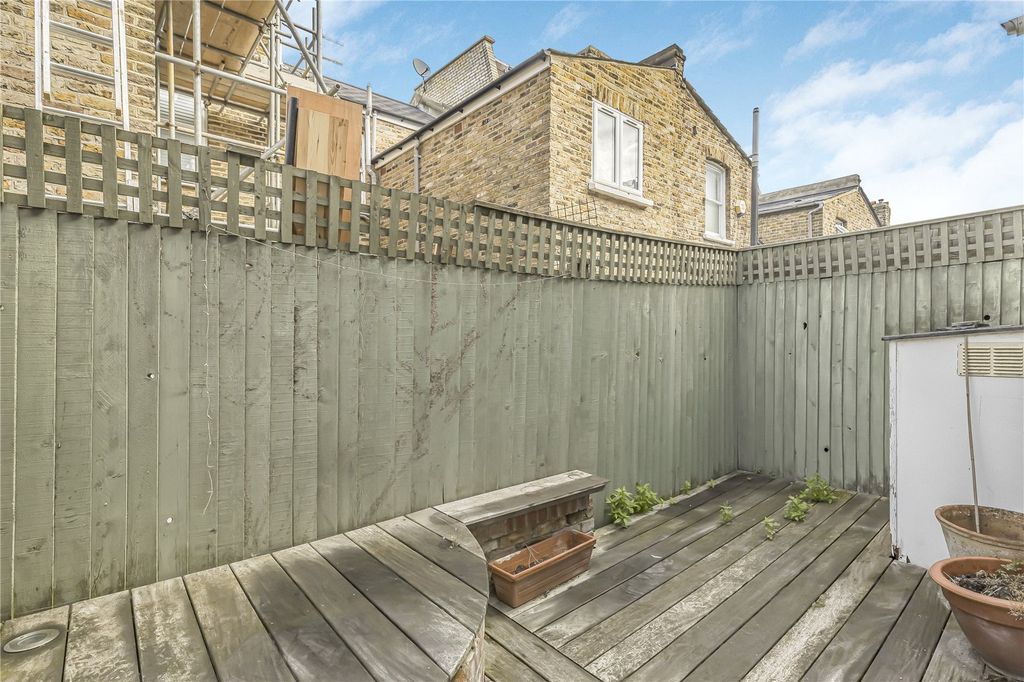 Property photo 2 of 24 Picture No. 20