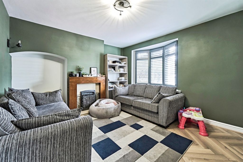 Property photo 3 of 17