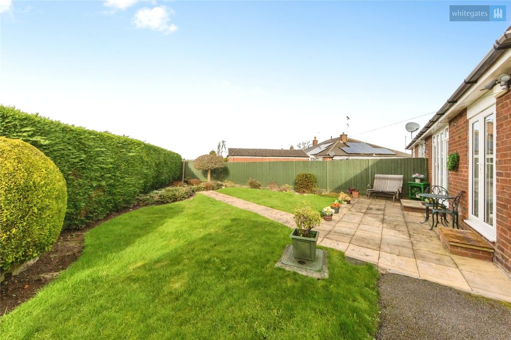 Property photo 2 of 17 Picture No. 16