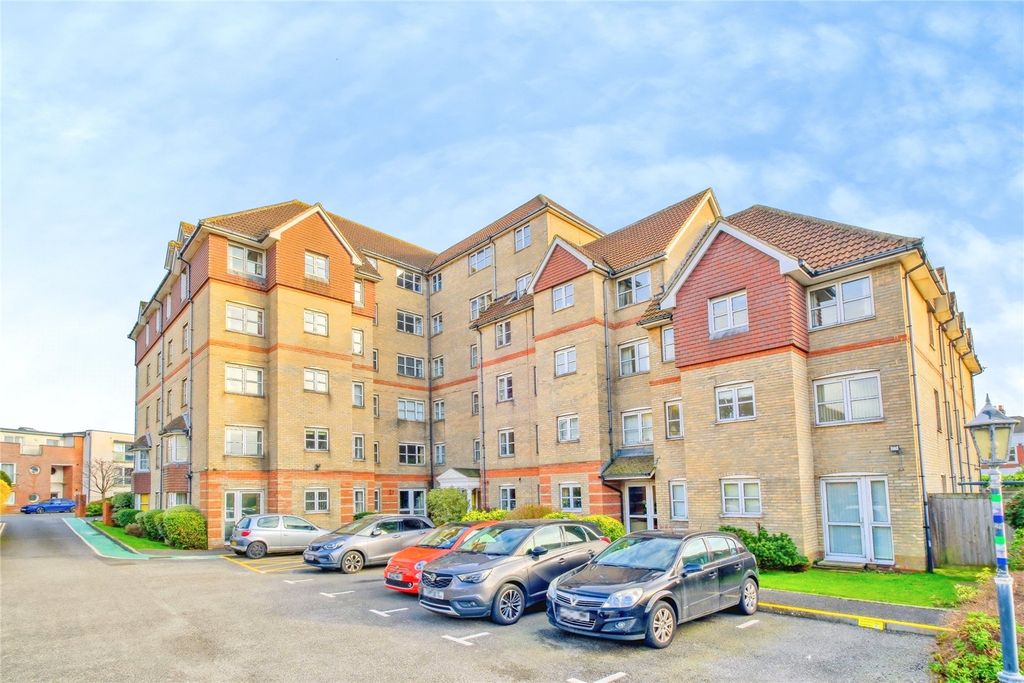 Property photo 1 of 12 General View