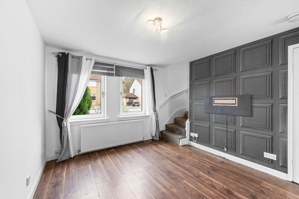 Property photo 3 of 23