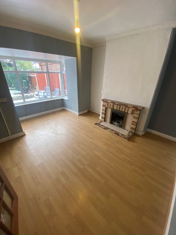 Property photo 2 of 10 Dining Room