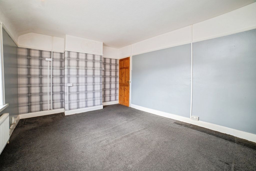 Property photo 3 of 13 Pbox-Img.Jpg