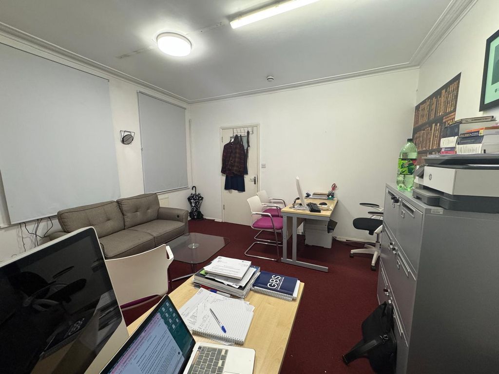 Property photo 2 of 4