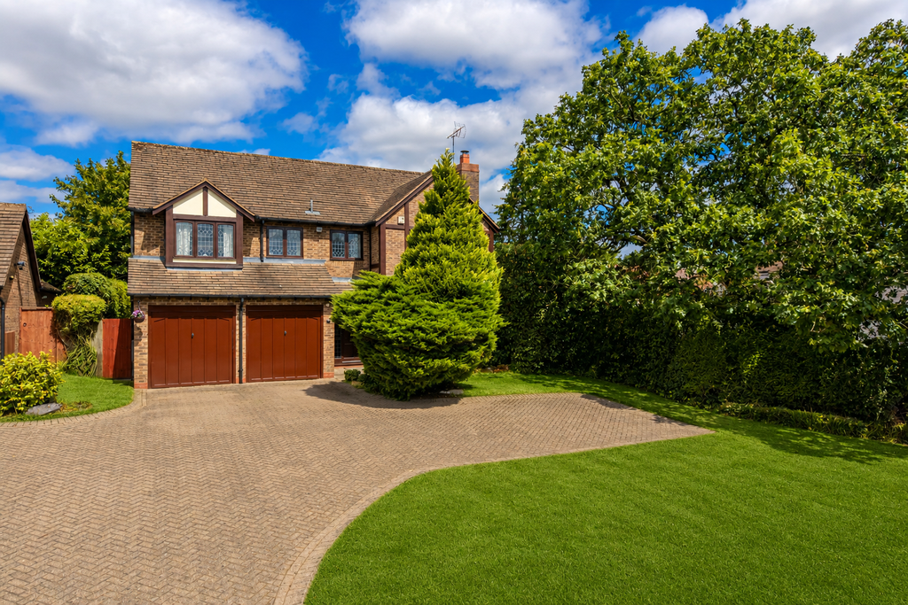 Property photo 1 of 31